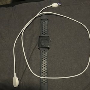 Apple Watch Series 2 + Charger